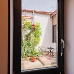 Appartamento Fun House - Comfortable With Garden And Near Parking Braşov