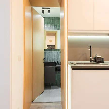 Fun House - Comfortable With Garden And Near Parking *