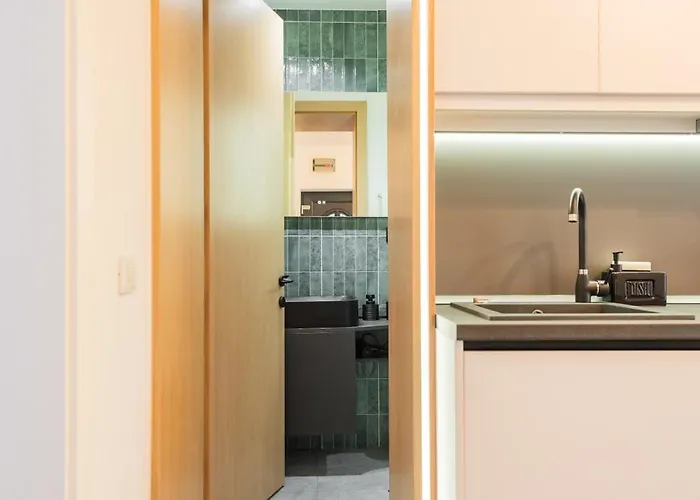 Fun House - Comfortable With Garden And Near Parking *