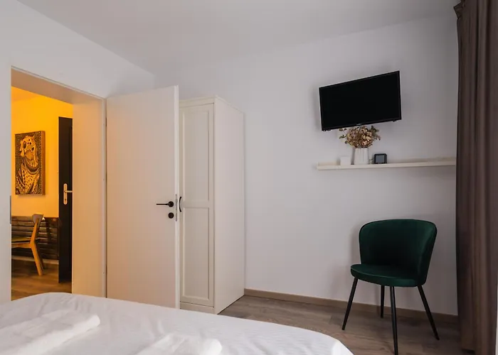 Apartmán Fun House - Comfortable With Garden And Near Parking Brašov